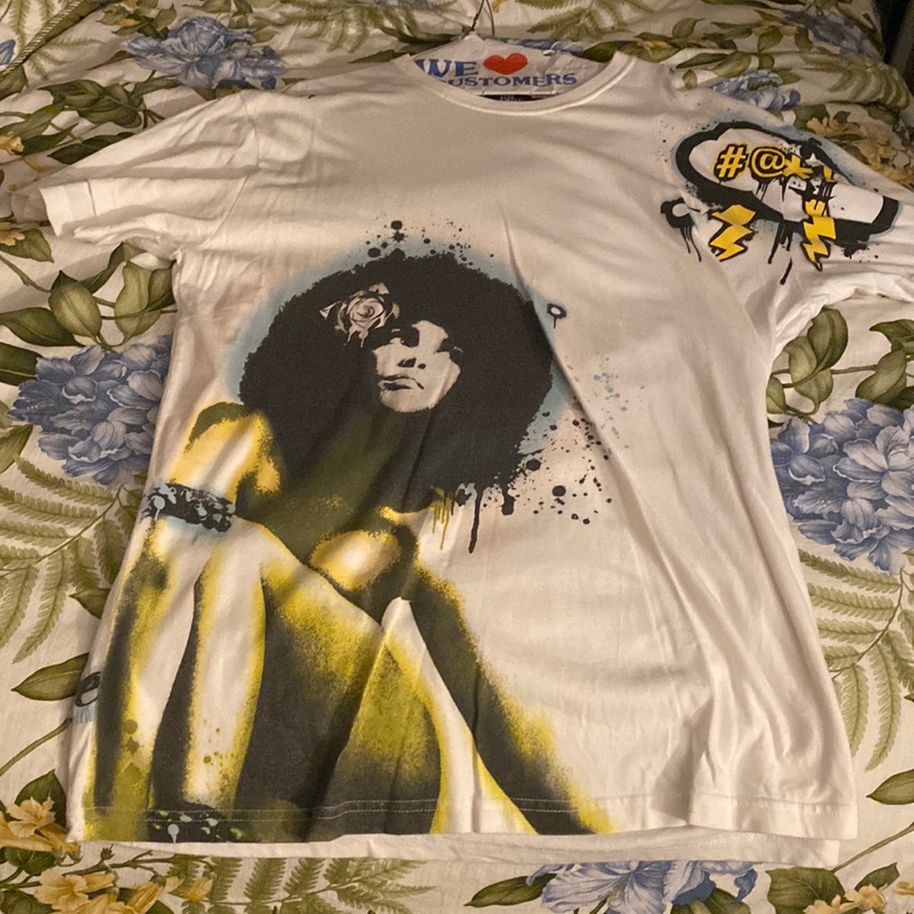 Azzure denim t shirt gently used in great condition